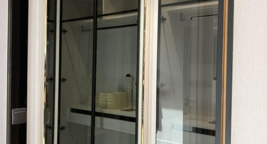 Wohnung zur Miete mit 3 Zimmer in Pathum Wan, Bangkok