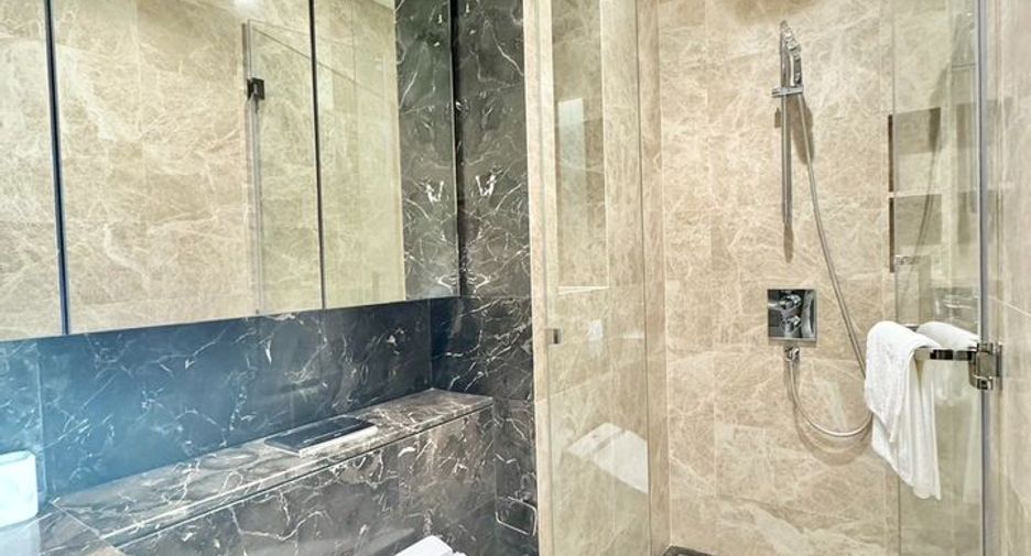 For rent そして for sale 2 ベッドルーム condo in Pathum Wan, Bangkok