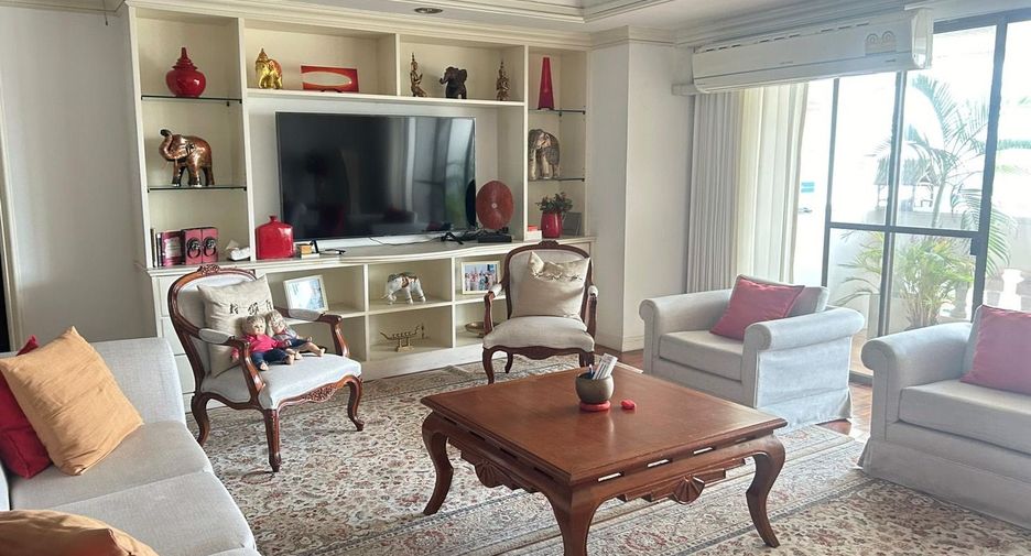 For rent 3 ベッドルーム condo in Khlong Toei, Bangkok