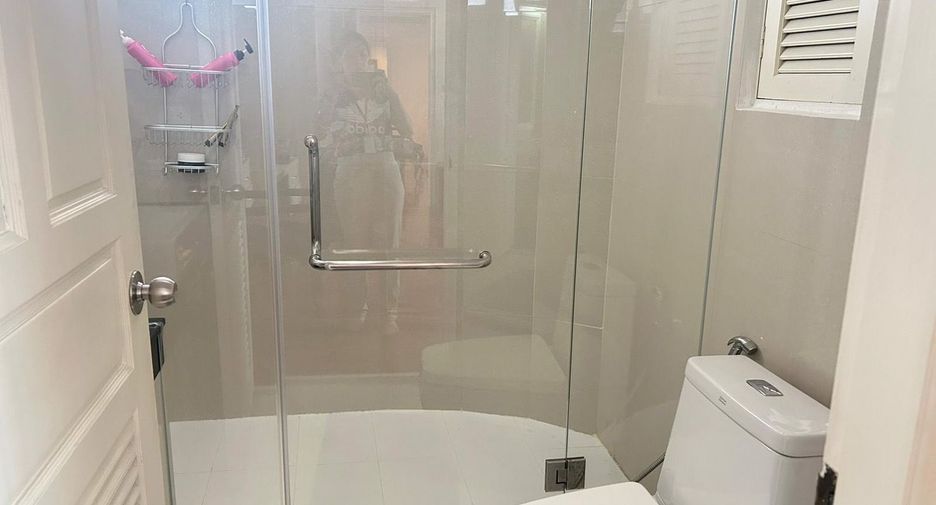 For rent 3 ベッドルーム condo in Khlong Toei, Bangkok