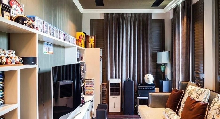For sale 4 bedrooms house in Bang Phli, Samut Prakan