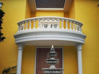 For sale 5 ベッドルーム house in Phra Khanong, Bangkok