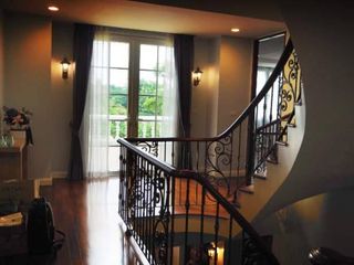 For sale 5 ベッドルーム house in Phra Khanong, Bangkok