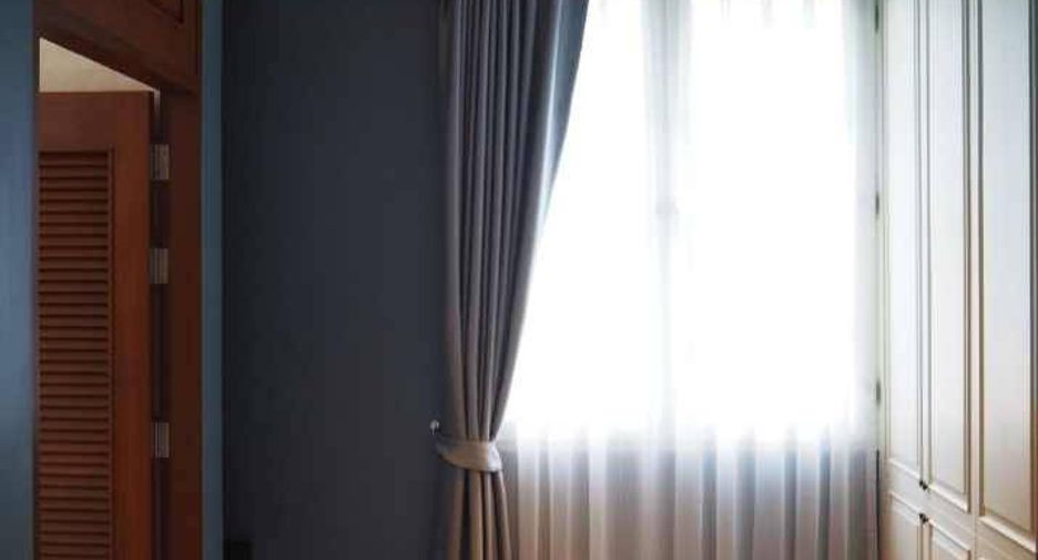 For sale 5 ベッドルーム house in Phra Khanong, Bangkok