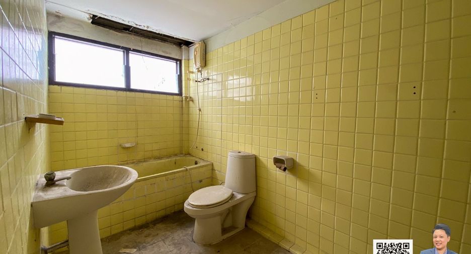 Casa en venta de 3 habitaciones en Lat Phrao, Bangkok