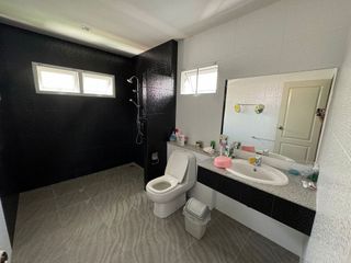 出租 5 卧室 独立屋 在 Watthana, 曼谷