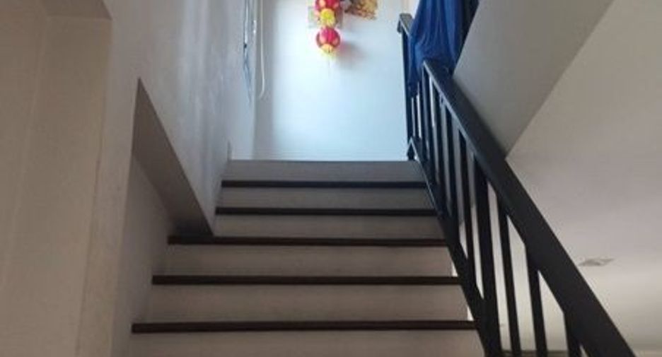 Haus zur Miete mit 3 Zimmer in Bang Khen, Bangkok