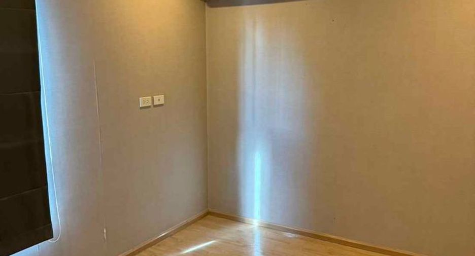 Аренда 3 спальни таунхаус в Суан Луанг, Бангкок
