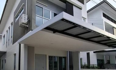 Аренда и продажа 3 спальни дом в Банг Кхун Тхиан, Бангкок