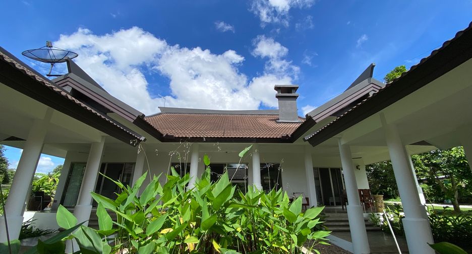 Продажа 5 спальни дом в Сан Кампаенг, Чианг Маи