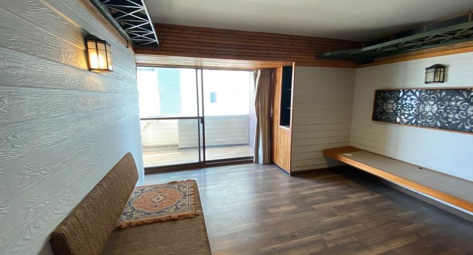 For sale 3 bedrooms condo in Phra Khanong, Bangkok
