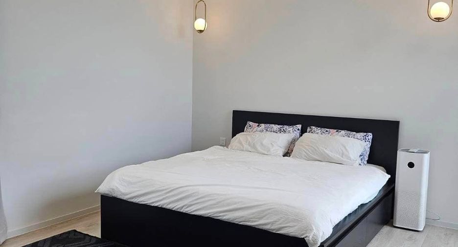 Casa en alquiler y en venta de 4 habitaciones en Saphan Sung, Bangkok