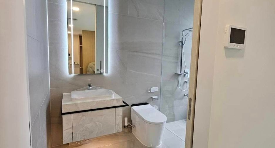 Casa en alquiler y en venta de 4 habitaciones en Saphan Sung, Bangkok