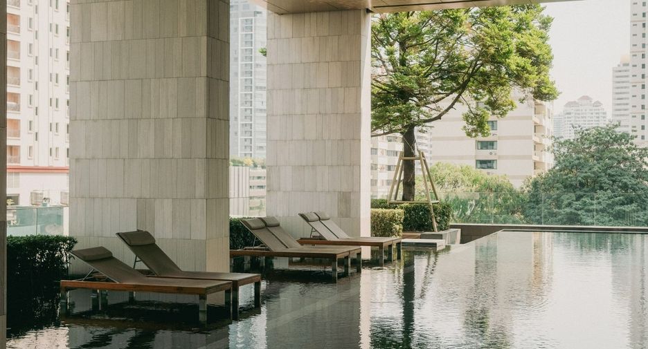 À louer et à vendre 2 chambres condo à Khlong Toei, Bangkok
