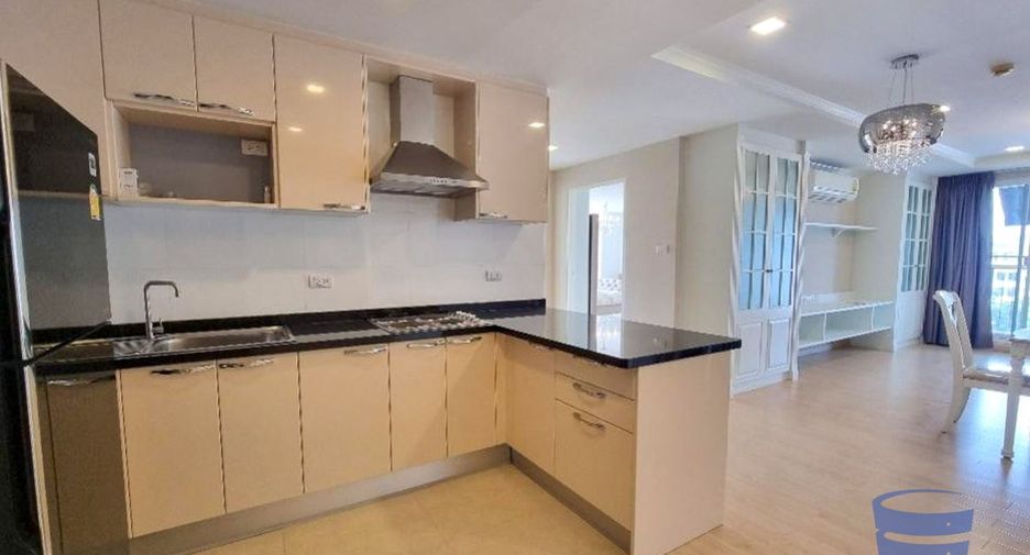 For sale 2 bed condo in Phaya Thai, Bangkok