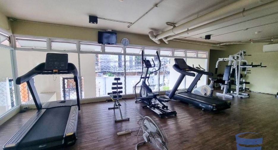 For sale 2 bed condo in Phaya Thai, Bangkok
