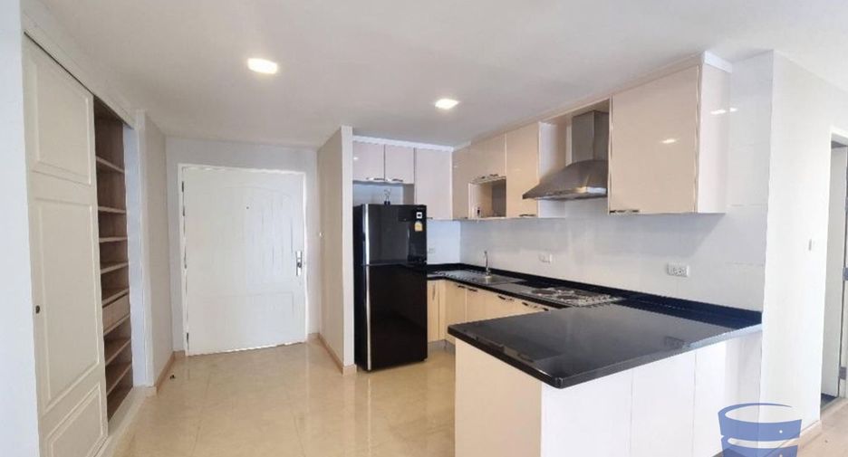 For sale 2 bed condo in Phaya Thai, Bangkok