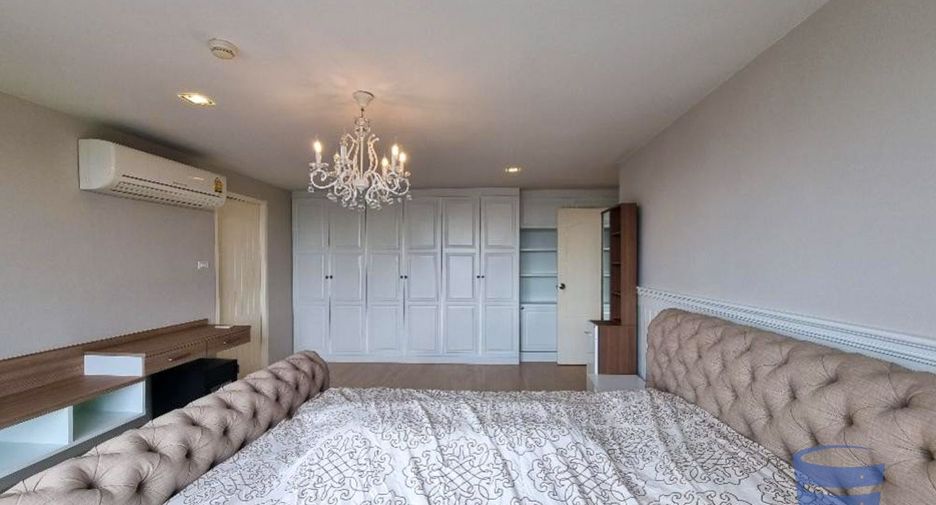 For sale 2 bed condo in Phaya Thai, Bangkok