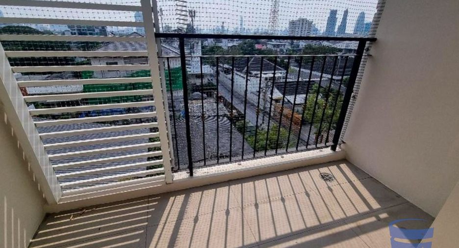 For sale 2 bed condo in Phaya Thai, Bangkok