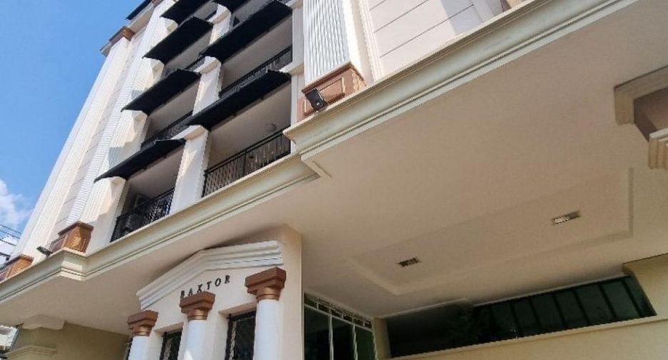 For sale 2 bed condo in Phaya Thai, Bangkok