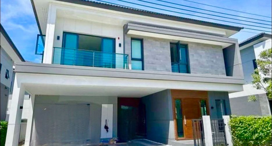 Casa en alquiler y en venta de 4 habitaciones en Bang Phli, Samut Prakan