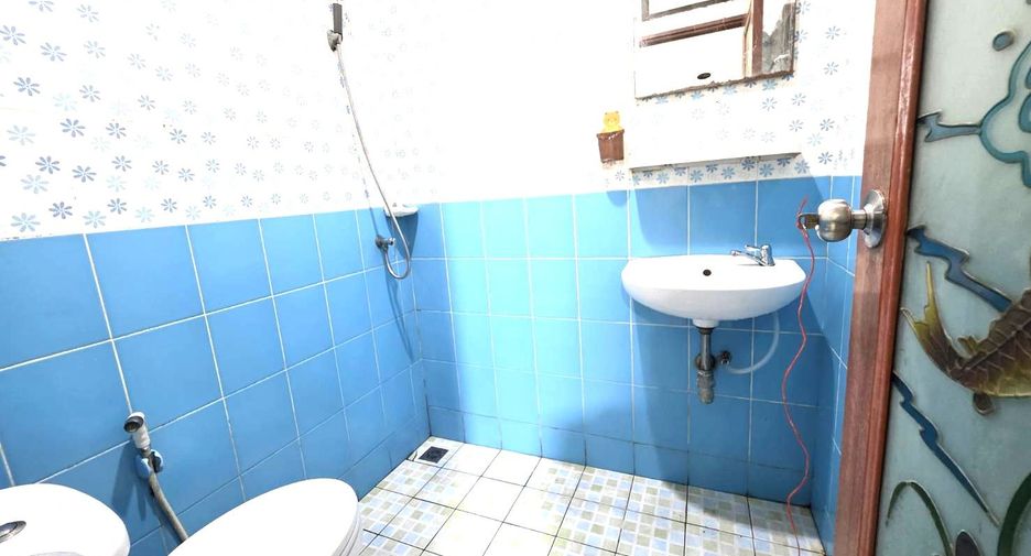 For sale 2 bedrooms townhouse in Bang Lamung, Chonburi