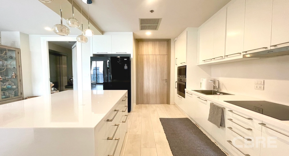For sale 4 ベッドルーム condo in Pathum Wan, Bangkok