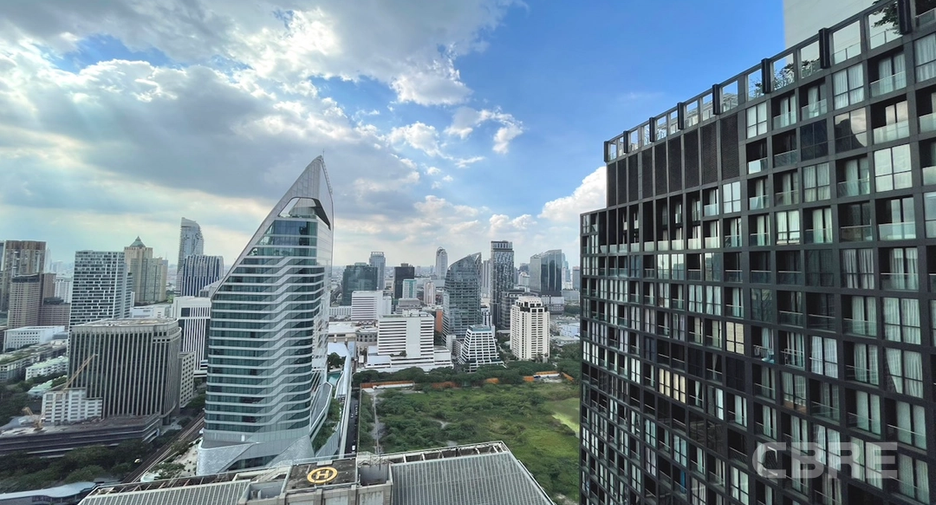For sale 4 ベッドルーム condo in Pathum Wan, Bangkok