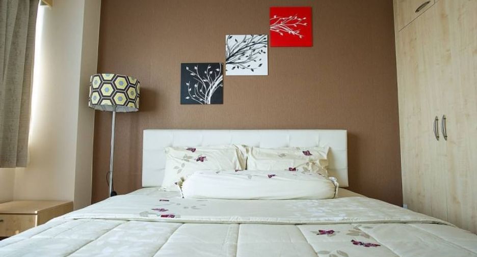 For sale 1 bed condo in Si Racha, Chonburi