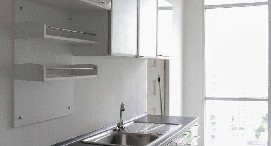 For sale 3 bedrooms condo in Watthana, Bangkok
