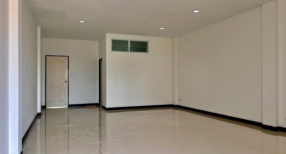 For sale 3 bedrooms retail Space in Bang Phli, Samut Prakan