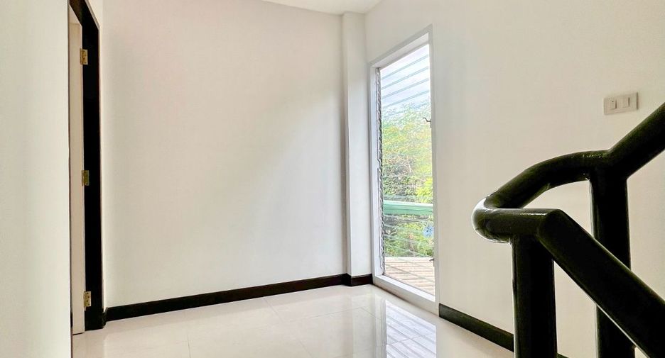 For sale 3 bedrooms retail Space in Bang Phli, Samut Prakan