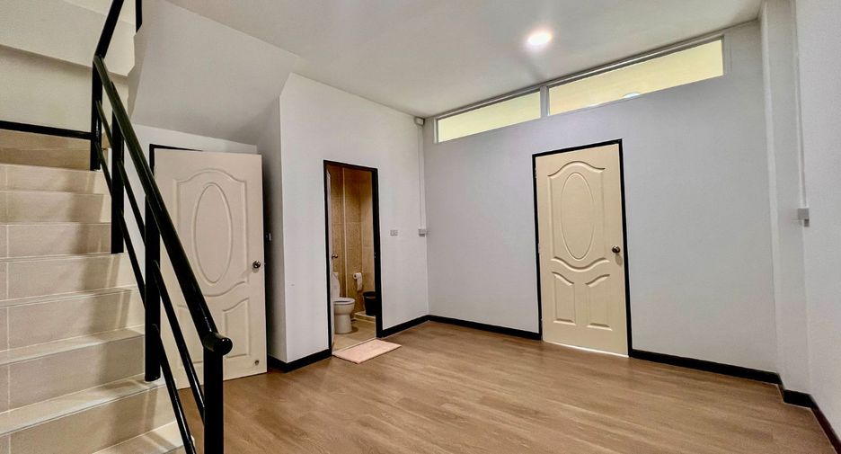 For sale 3 bedrooms retail Space in Bang Phli, Samut Prakan