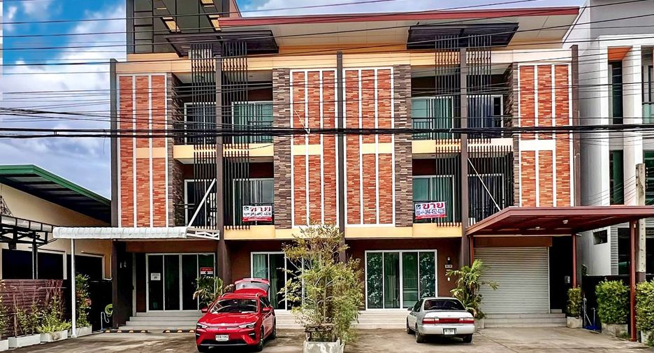 For sale 3 bedrooms retail Space in Bang Phli, Samut Prakan