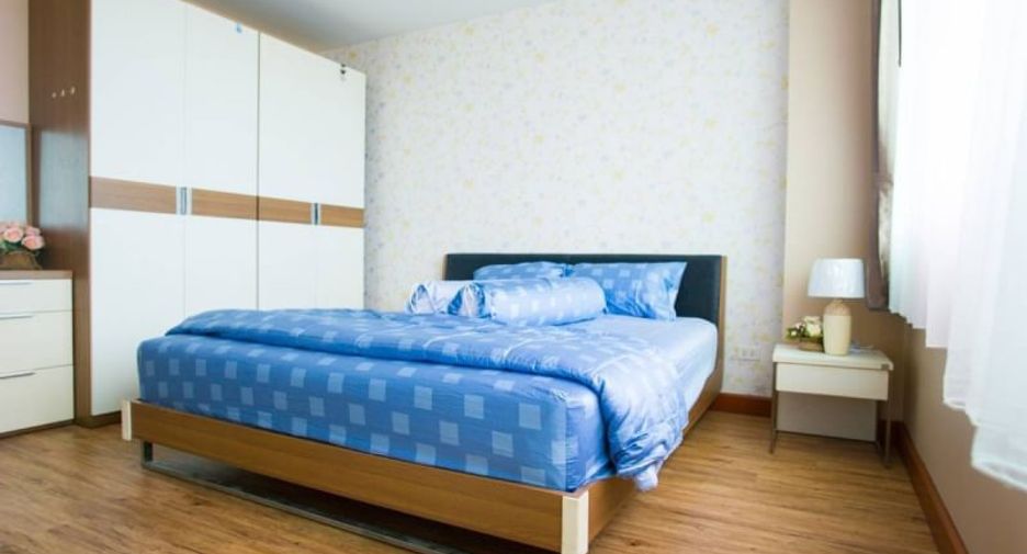 For sale 1 bed condo in Si Racha, Chonburi