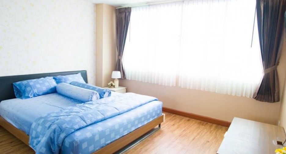 For sale 1 bed condo in Si Racha, Chonburi