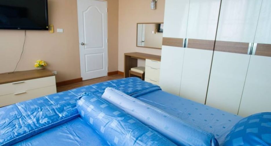 For sale 1 bed condo in Si Racha, Chonburi