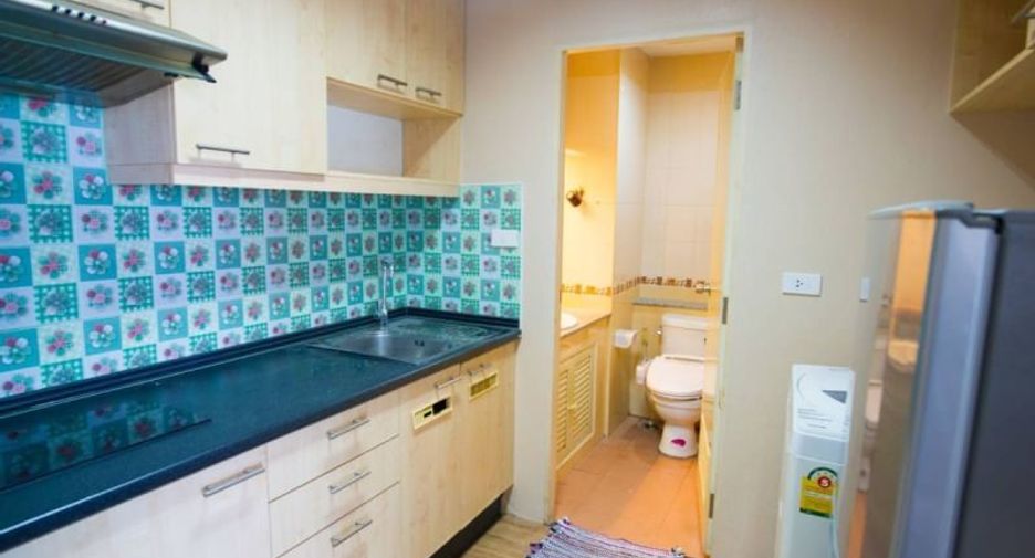For sale 1 bed condo in Si Racha, Chonburi