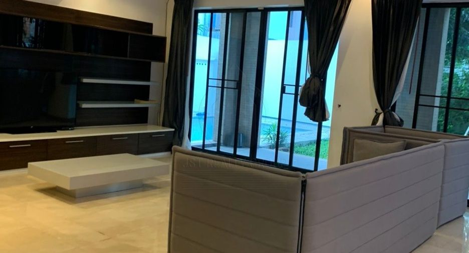 For rent 5 bedrooms condo in Din Daeng, Bangkok