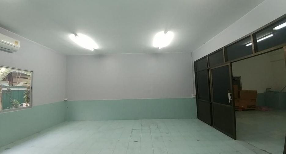 Gewerbefläche zur Miete und zum Kauf mit 4 Zimmer in Mueang Nonthaburi, Nonthaburi