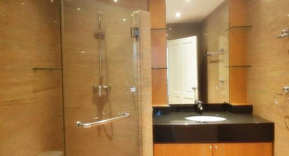 Condo en alquiler de 5 habitaciones en Pathum Wan, Bangkok