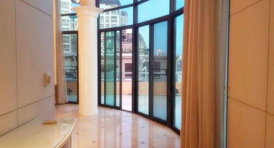 Condo en alquiler de 5 habitaciones en Pathum Wan, Bangkok