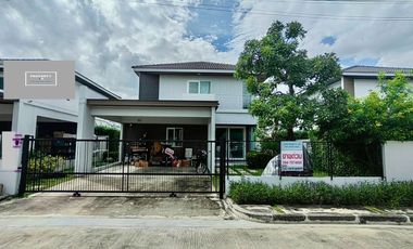 For sale 3 bedrooms house in Khlong Sam Wa, Bangkok