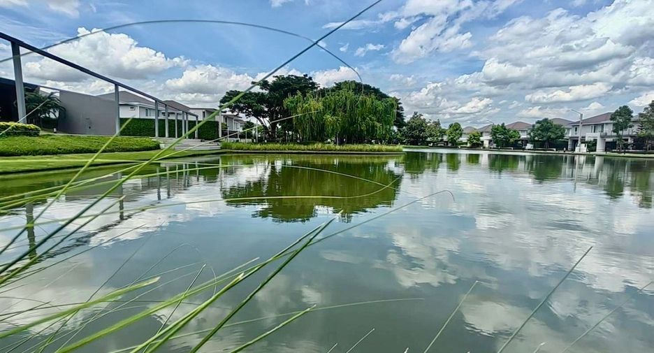 For sale 3 bedrooms house in Khlong Sam Wa, Bangkok