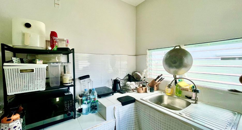 For sale 3 bedrooms house in Khlong Sam Wa, Bangkok