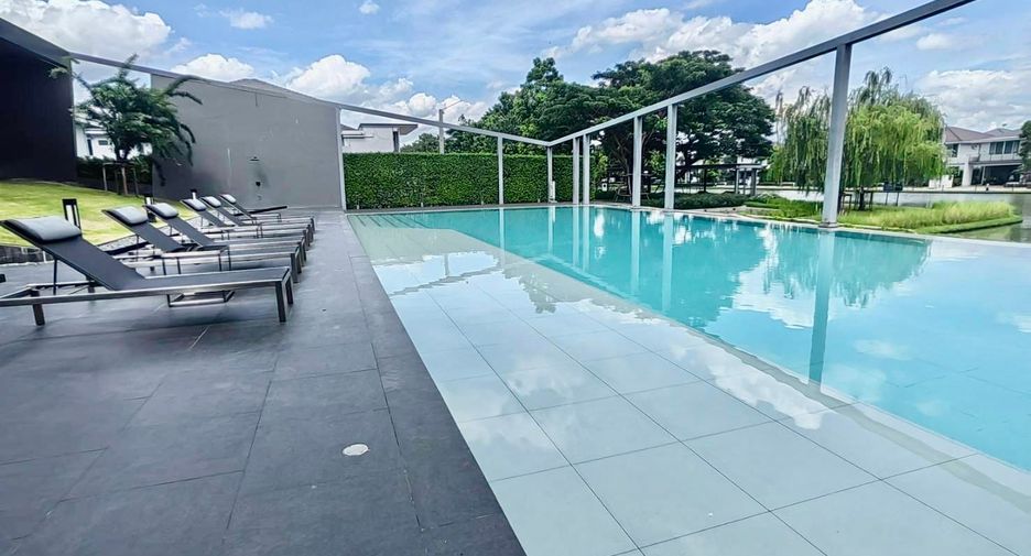 For sale 3 bedrooms house in Khlong Sam Wa, Bangkok