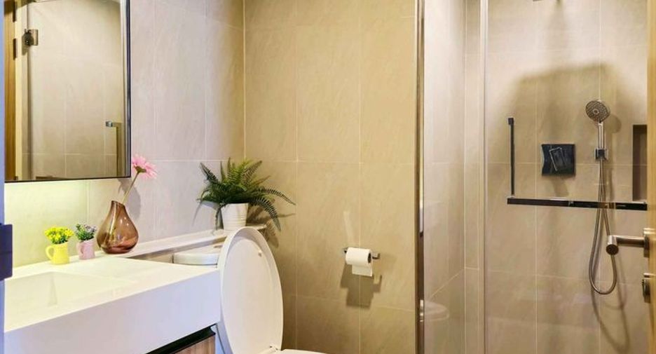 For sale 2 bedrooms condo in Pathum Wan, Bangkok