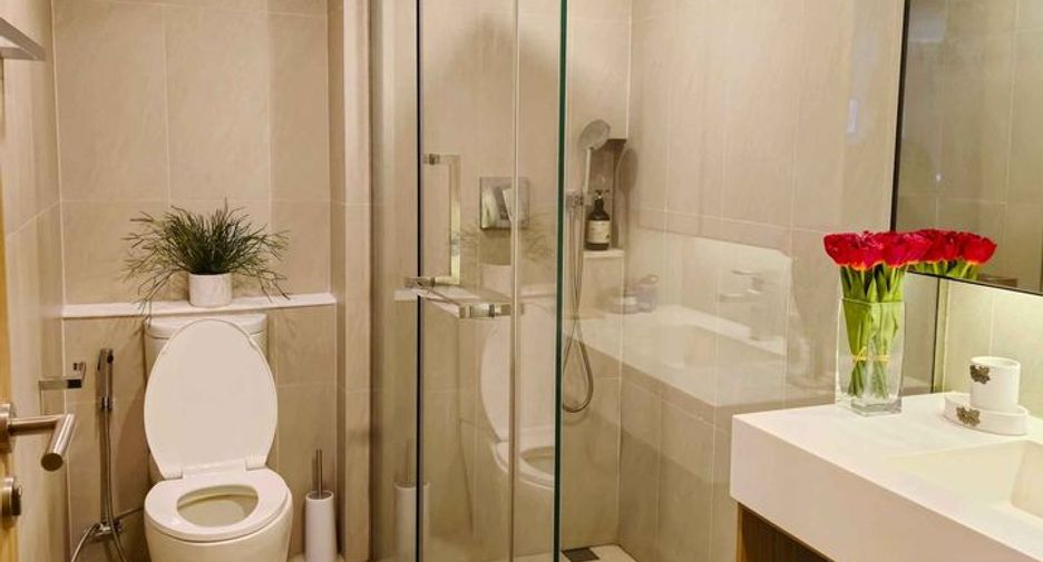 For sale 2 bedrooms condo in Pathum Wan, Bangkok