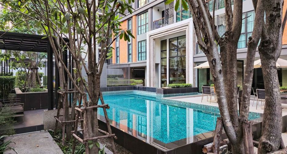 For sale 2 bedrooms condo in Pathum Wan, Bangkok