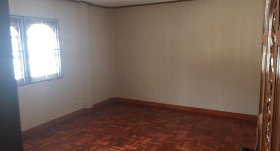 À vendre 5 chambres maison à Bang Na, Bangkok